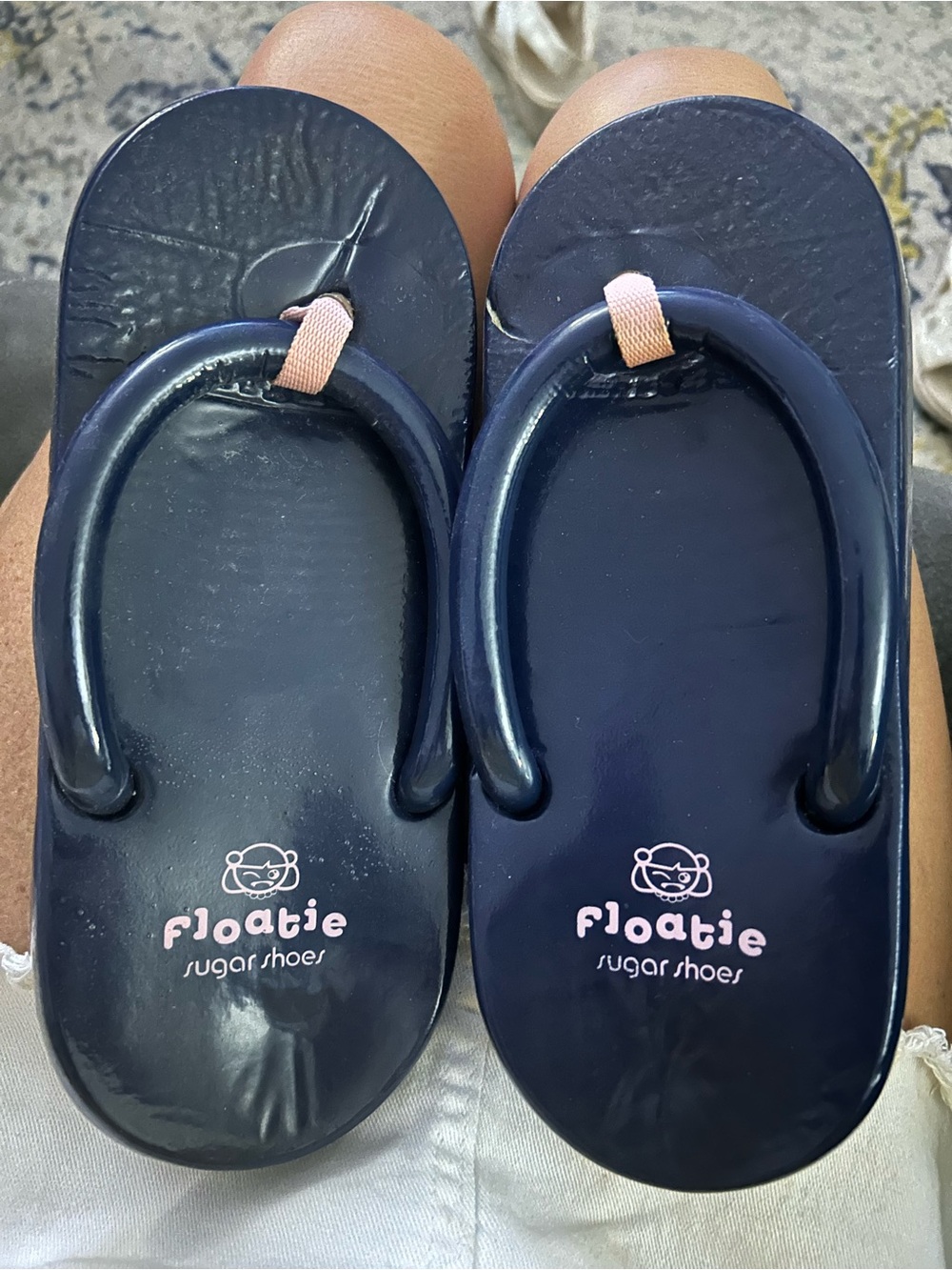 Floaties navy & pink flip flops size 8